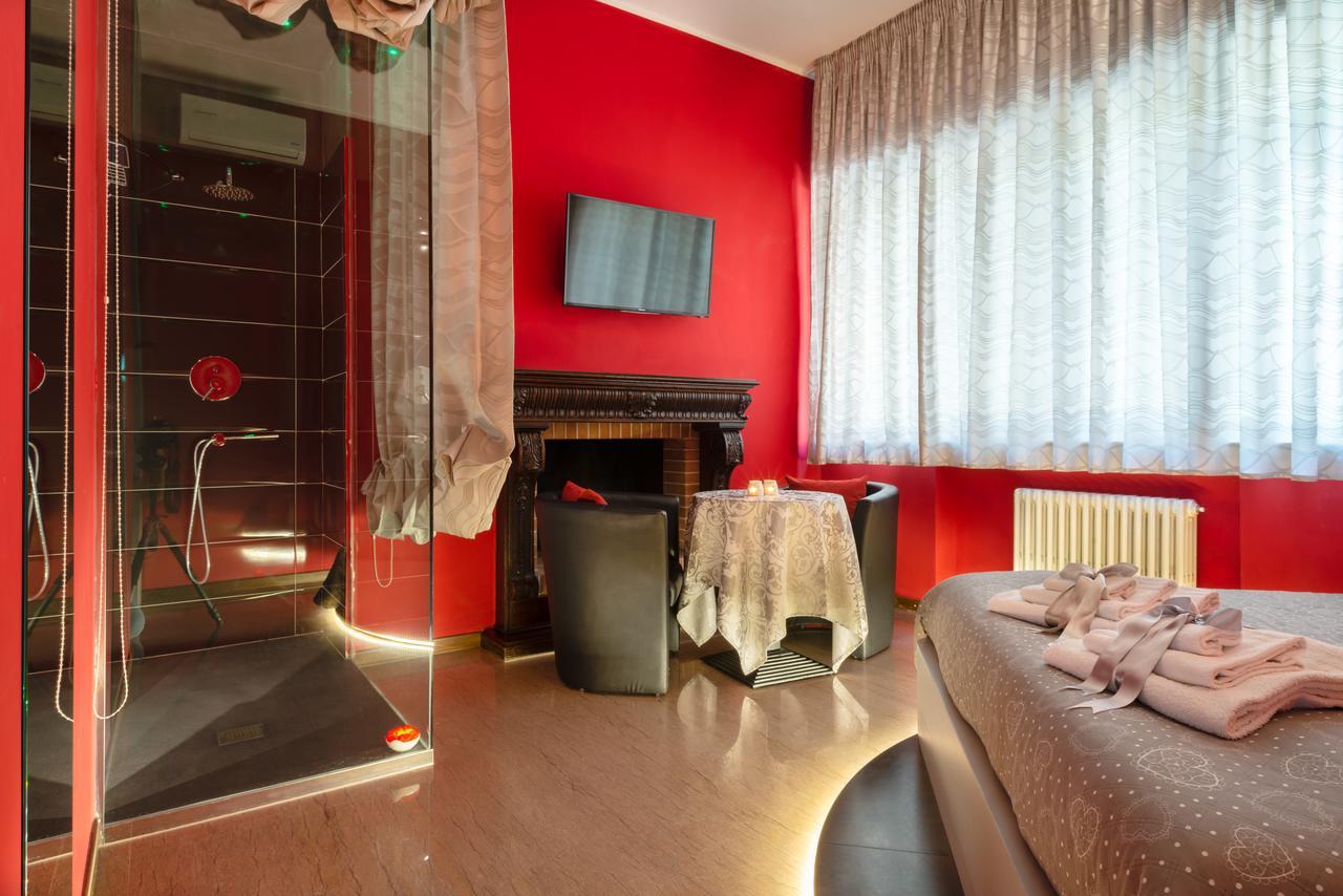 Villa Domus Salento Suites & Rooms Con Parcheggio Privato In Loco Лечче Экстерьер фото