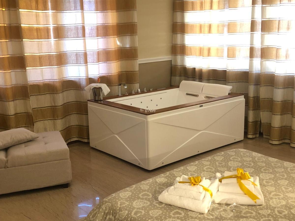 Villa Domus Salento Suites & Rooms Con Parcheggio Privato In Loco Лечче Экстерьер фото